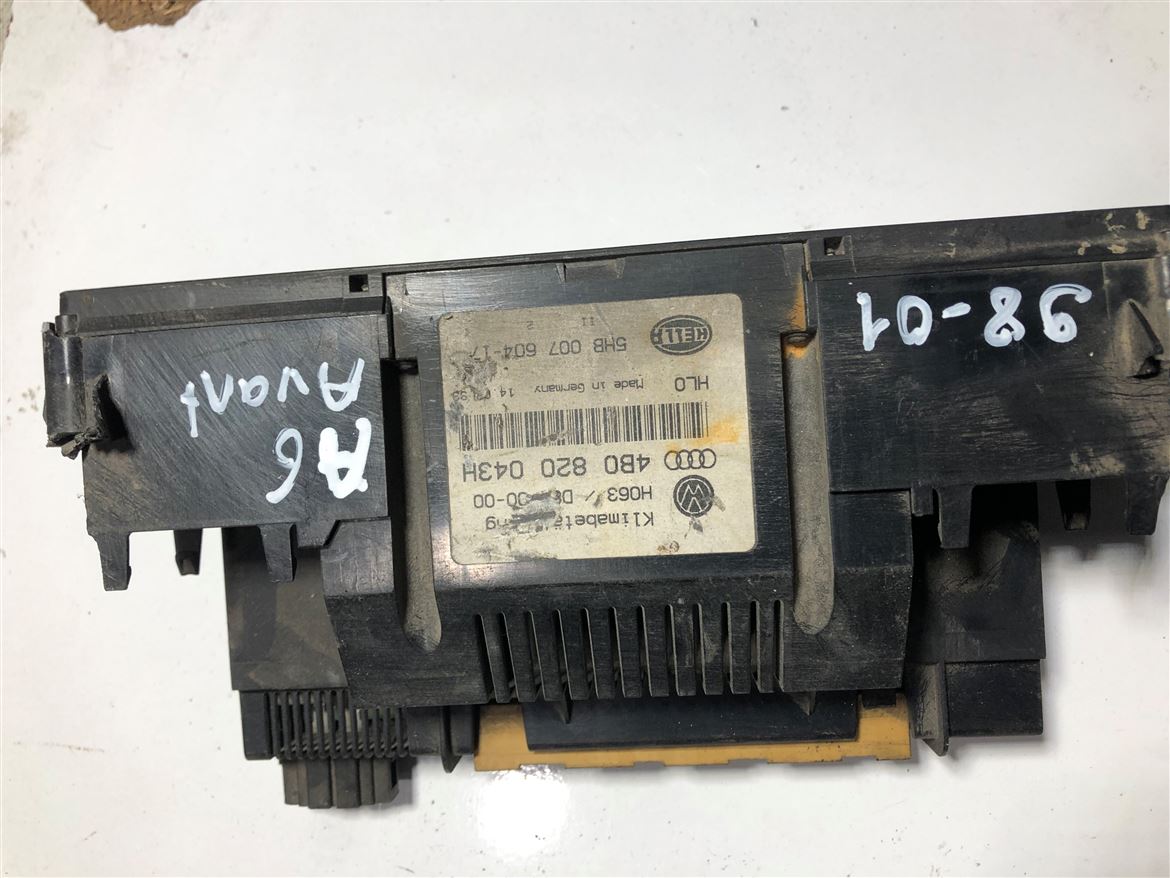 Audi A6 1998-2003 Klima Kontrol Paneli