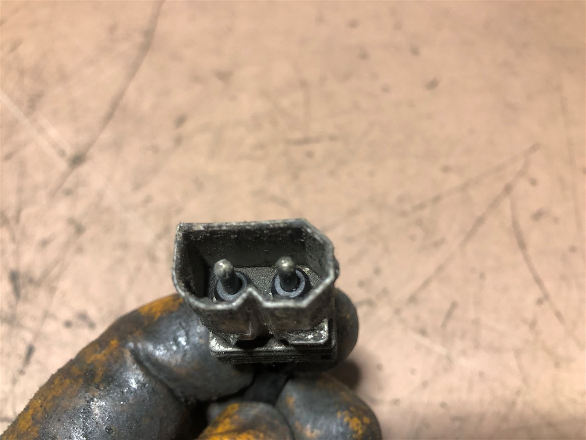 BMW E34 1988-1995 Sol Arka Kapı Cam Krikosu 513519440719
