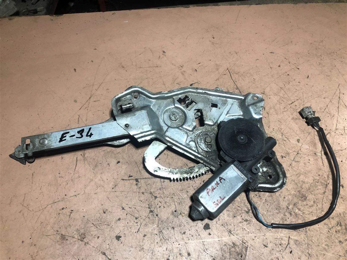 BMW E34 1988-1995 Sol Arka Kapı Cam Krikosu 513519440719