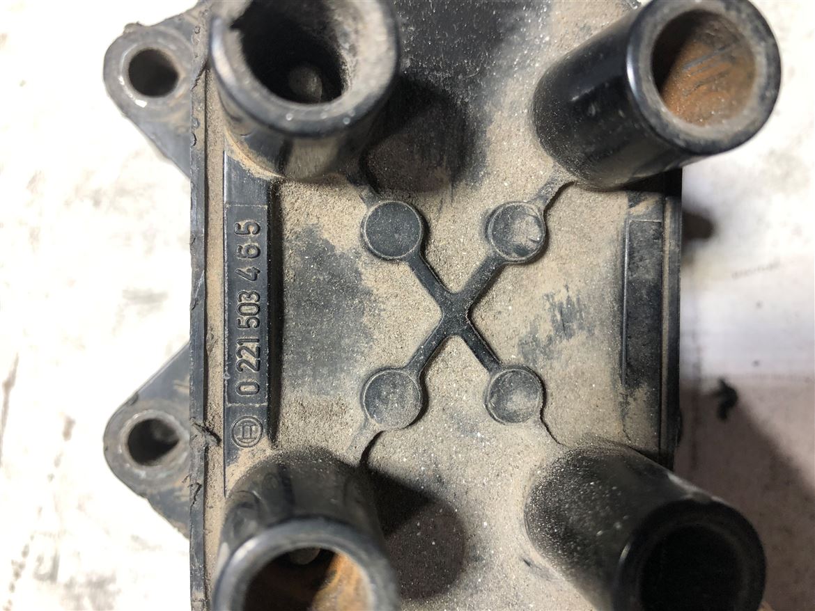 Ciroen Xsara ZX SAXO 1.4--2.0 1992-04 Ateşleme Bobini 0221503465