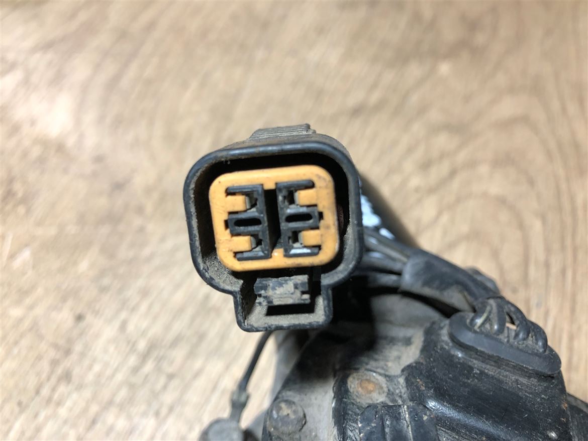Daewoo Leganza Ön Cam Silecek Motoru