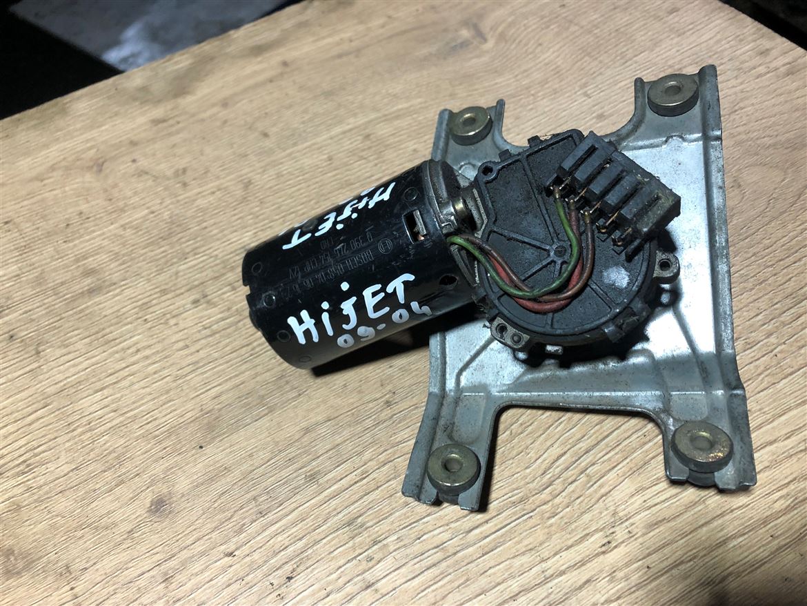Daihatsı Hijet 1999-04 Ön Cam Silecek Motoru