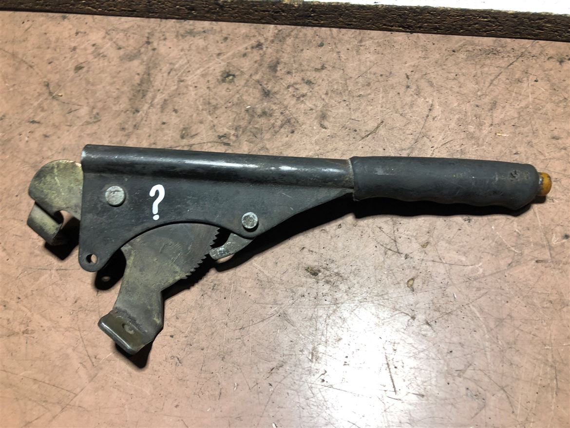 El Freni Kolu (Bilinmeyen)