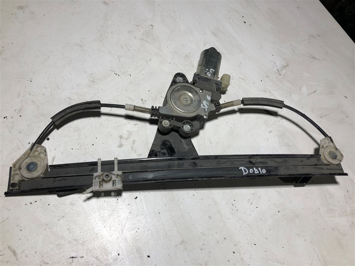 Fiat Doblo 2000-2010 Sağ Ön Kapı Cam Krikosu 46751438 (2)