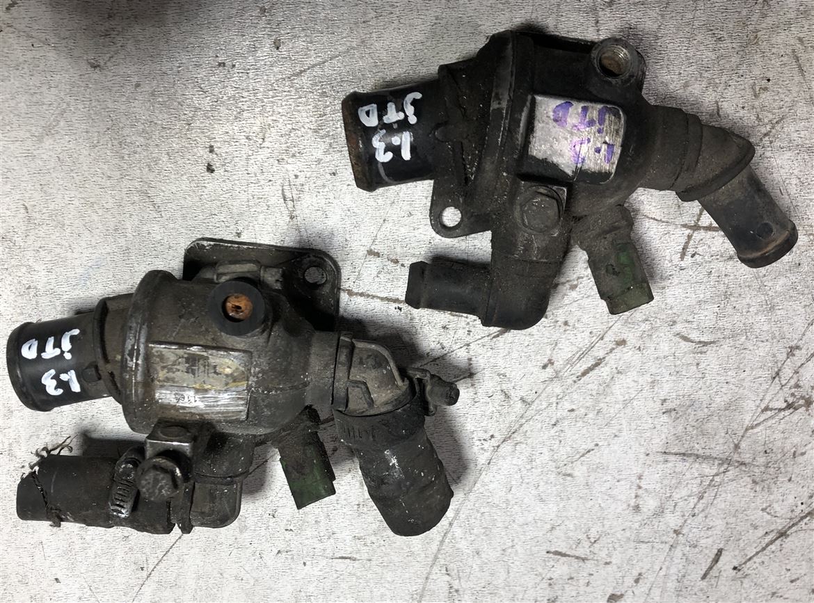 Fiat Linea İdea Punto Doblo Fiorino 1.3 JTD Termostat Gövdesi 55202373