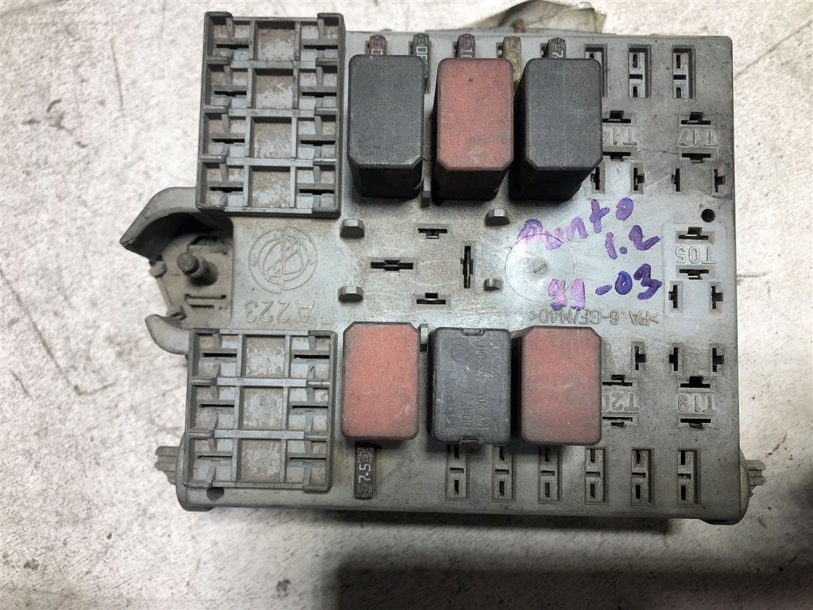 Fiat Punto 1.2 1999-2003 Sigorta Kutusu 46763650 (2)