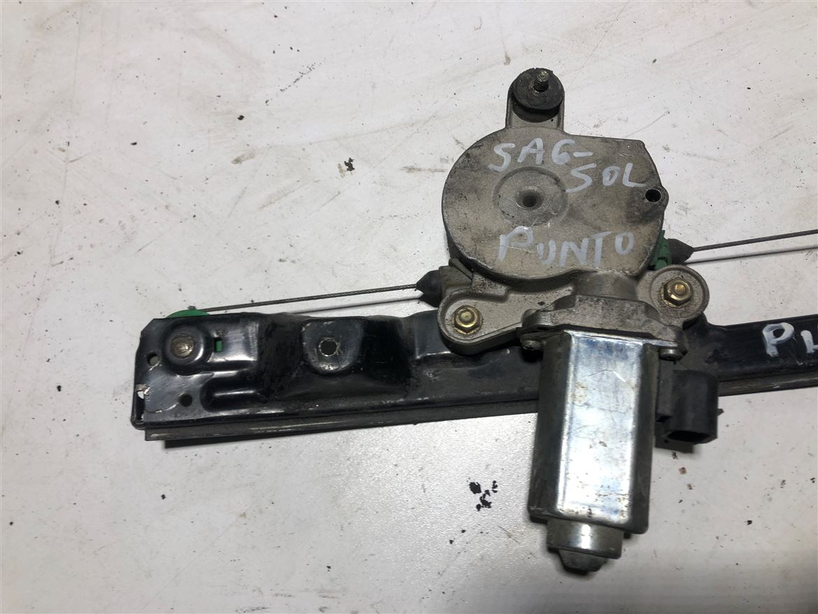 Fiat Punto (188) 1999-2007 Sağ Ön Kapı Cam Krikosu 46536311