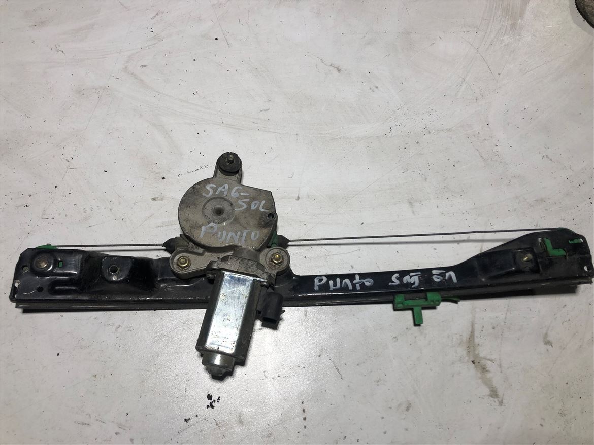 Fiat Punto (188) 1999-2007 Sağ Ön Kapı Cam Krikosu 46536311
