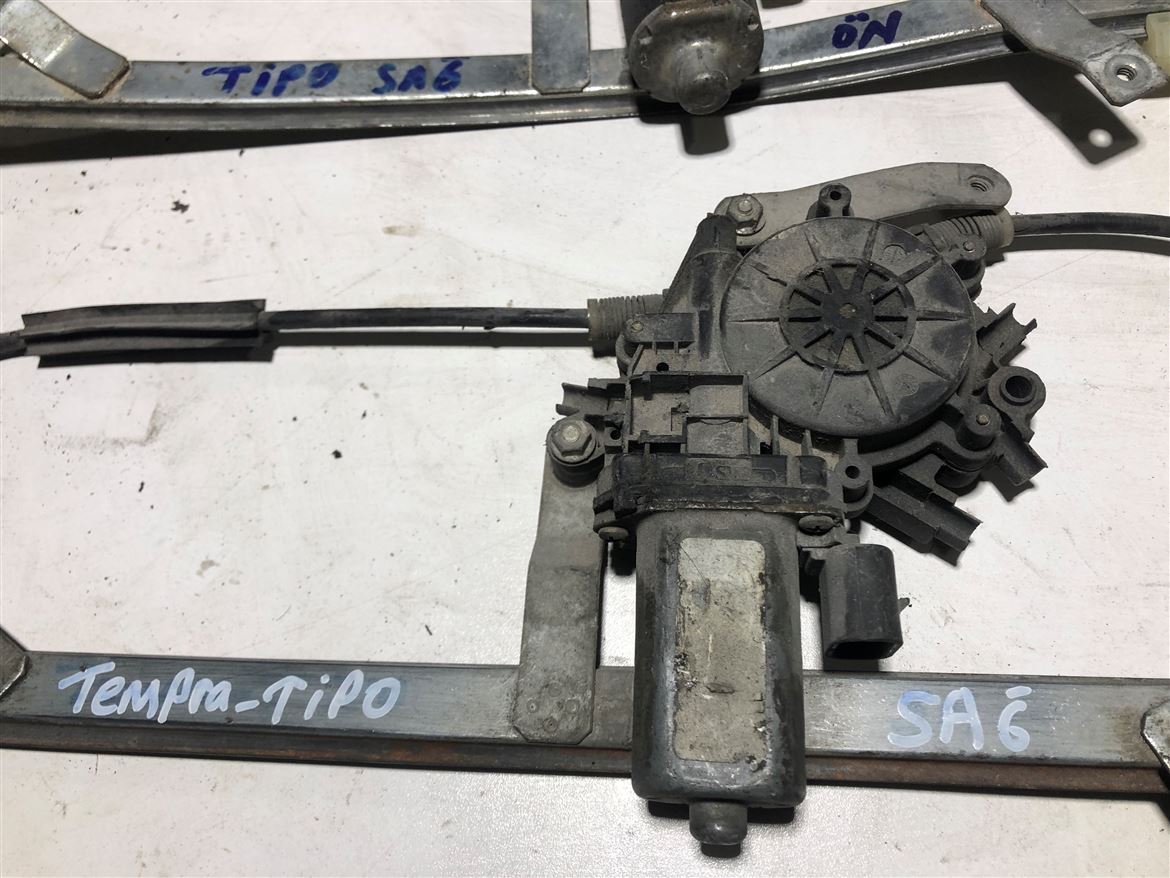 Fiat Tempra Tipo Sağ Ön Kapı Cam Krikosu (2)
