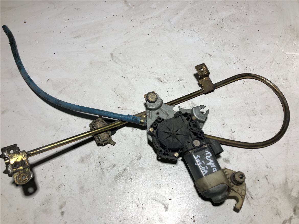 Fiat Tempra Tipo Sağ Ön Kapı Cam Krikosu-3