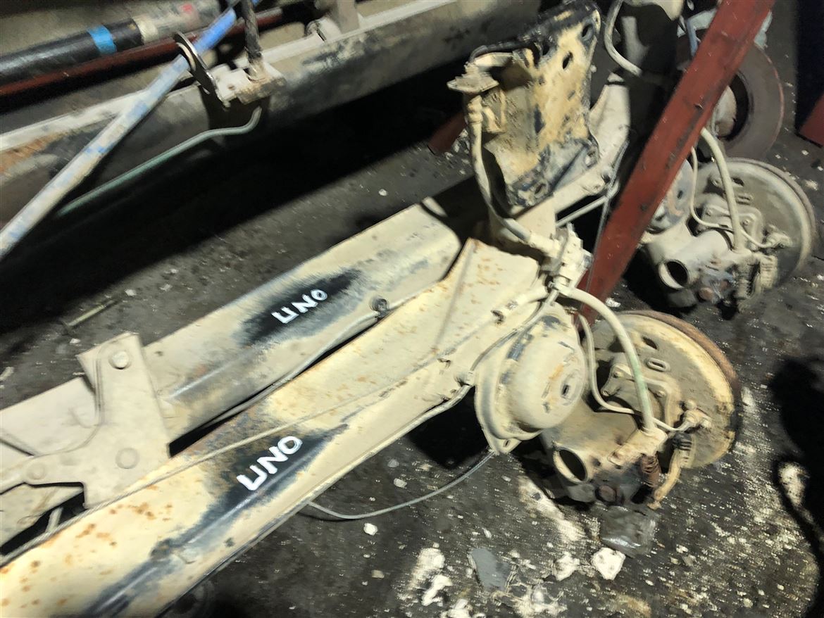 Fiat Uno Arka Dingil