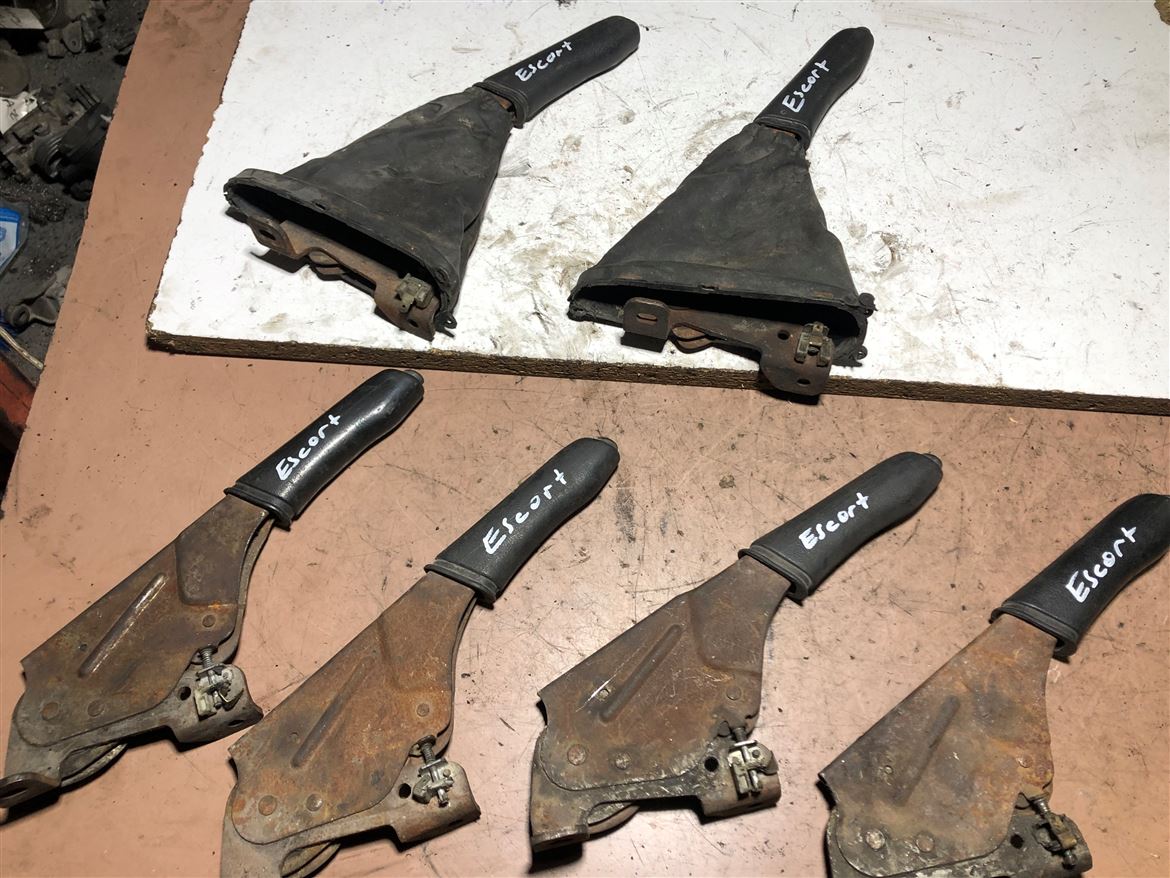 Ford Escort 1991-2000 El Freni Kolu Tabancası