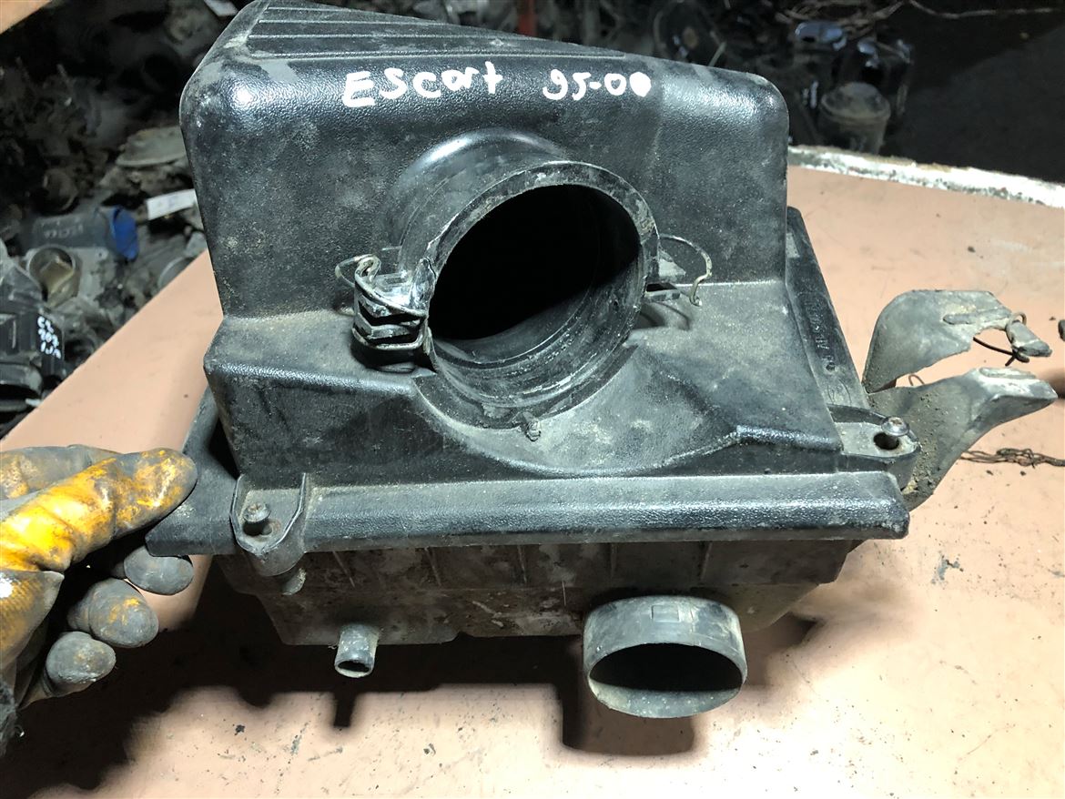 Ford Escort 1995-2000 Hava Filtre Kutusu 95AB-9600-AD Orjinal
