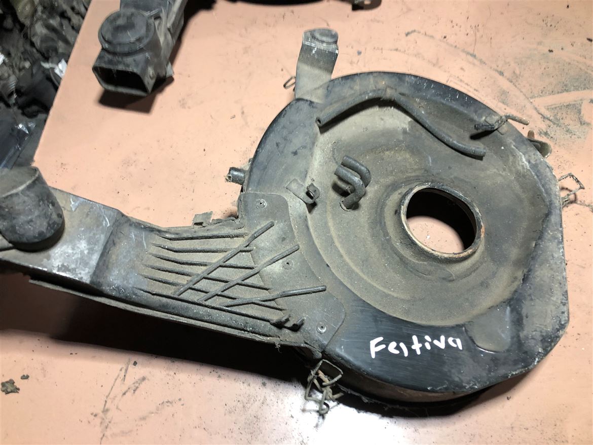 Ford Festiva Kia Pride Hava Filtre Kutusu