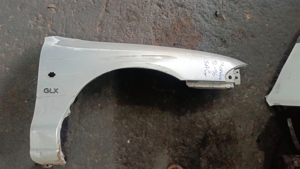 Ford Mondeo 199-1996 Sağ Ön Çamurluk