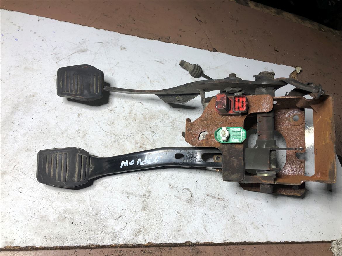 Ford Mondeo Cougar 1994-2000 Fren Debriyaj Pedalı 97bg-2455-AA