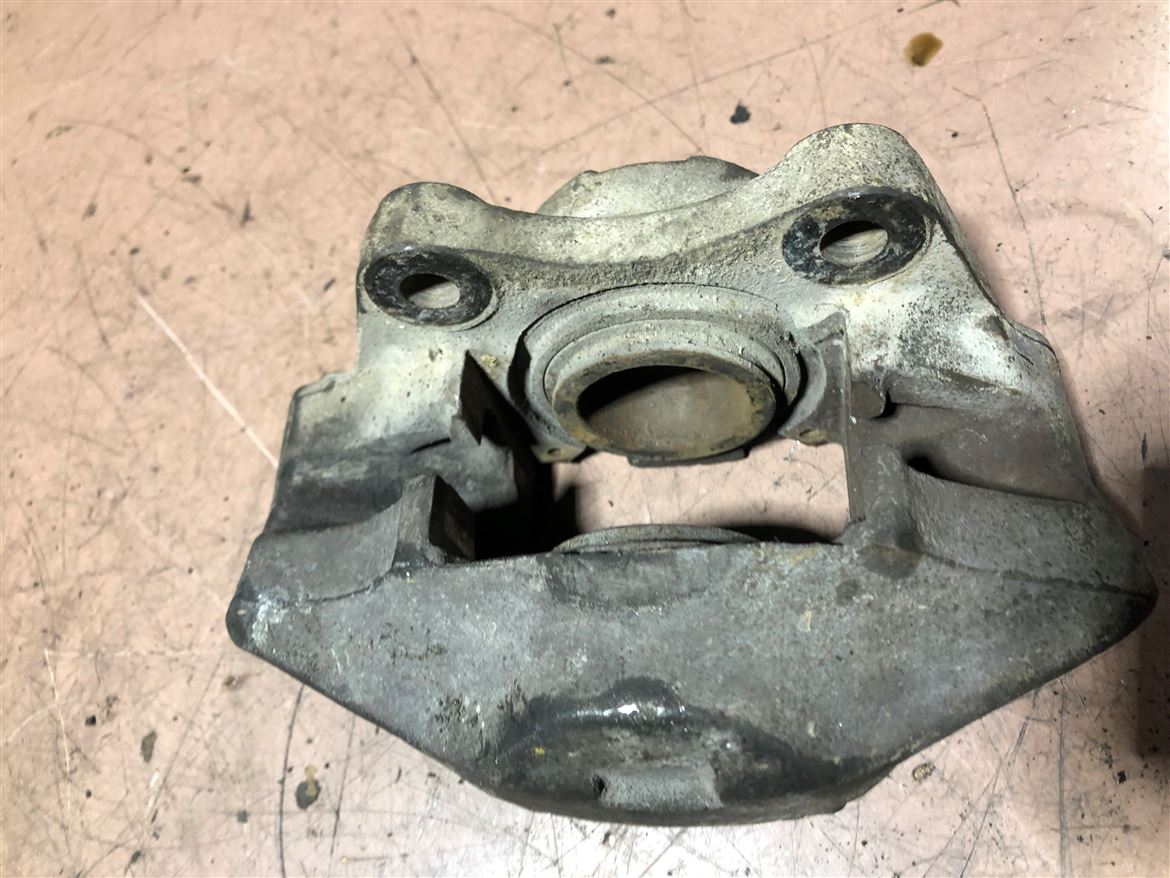 Ford Taunus Sağ Ön Fren Kaliperi