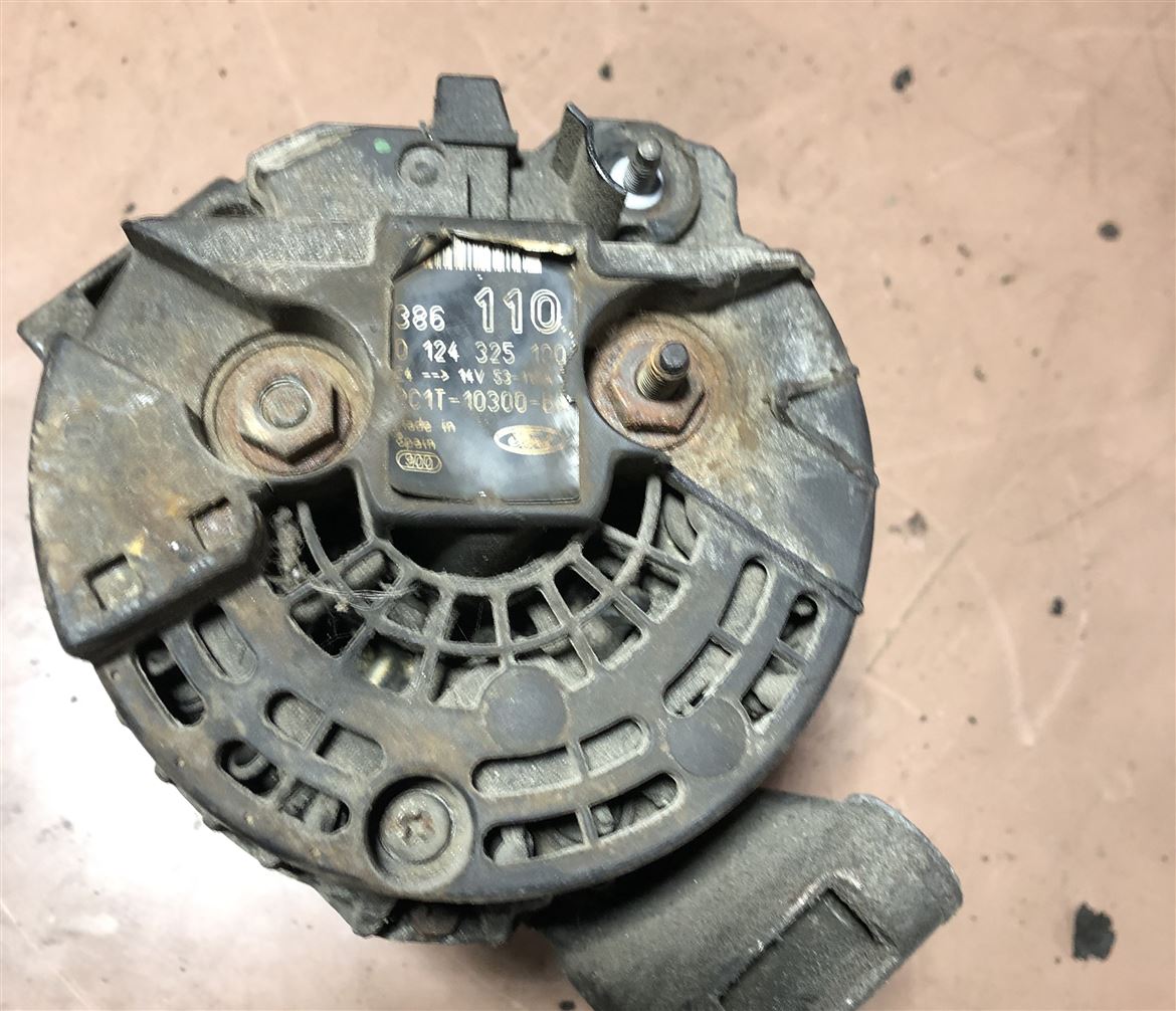 Ford Transit V184-185 2.0-2.4 TDCİ 2000-2006 BOSCH Şarj Dinamosu (0124325100)