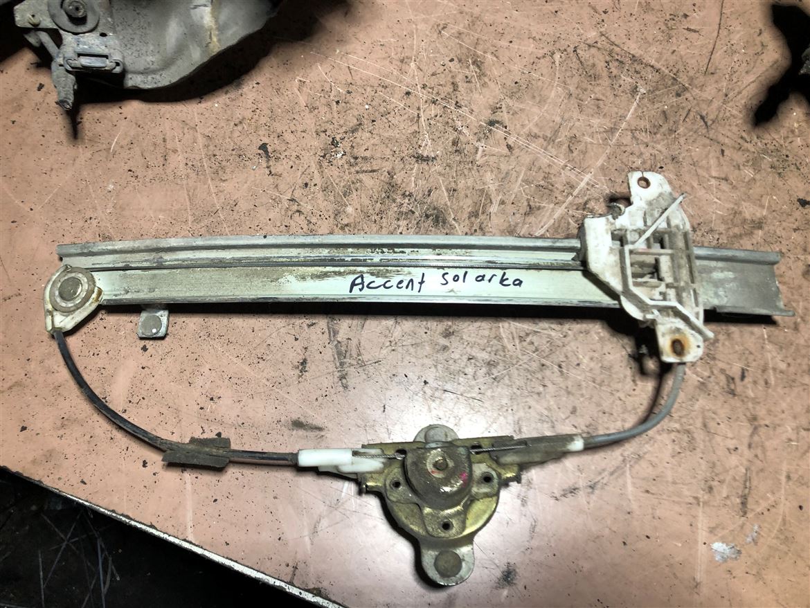 Hyundai Accent (Yumurta Kasa) Sol Arka Cam Krikosu