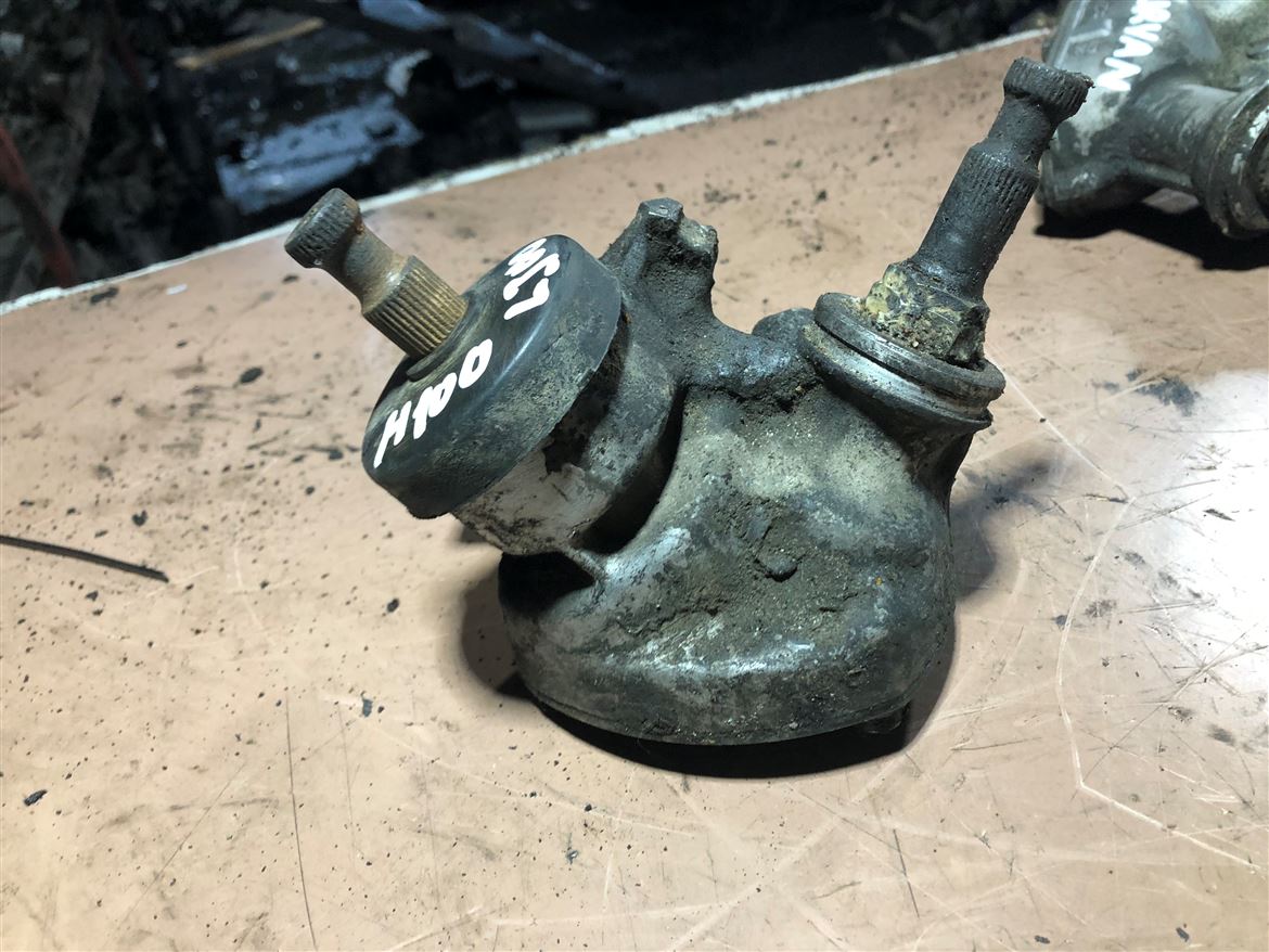 Hyundai H100 L300 Direksiyon Aktarma Yardımcı Dişlisi Kutusu