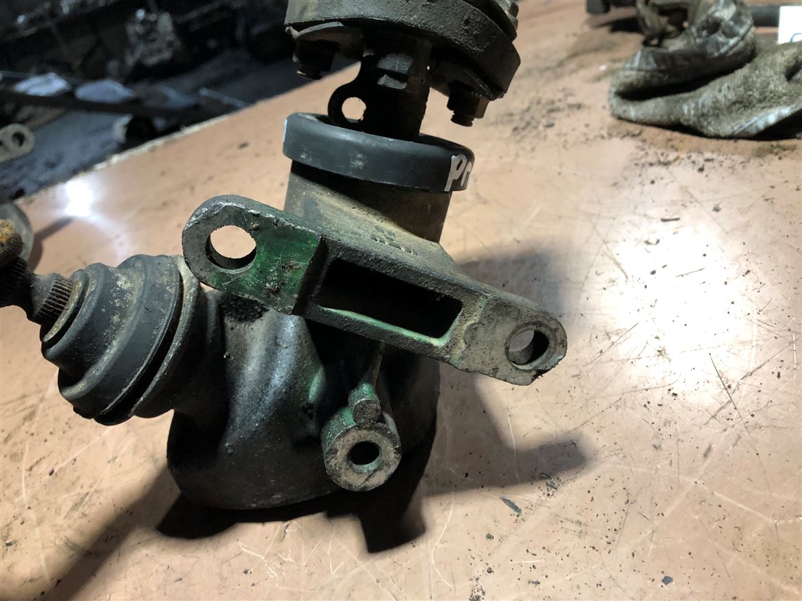 Hyundai H100 L300 Direksiyon Aktarma Yardımcı Dişlisi Kutusu