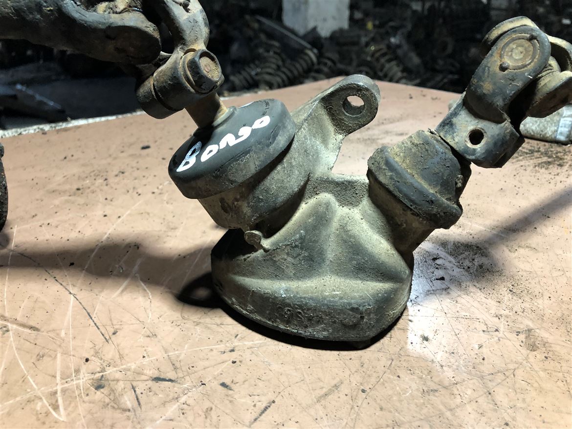 Hyundai H100 L300 Direksiyon Aktarma Yardımcı Dişlisi Kutusu