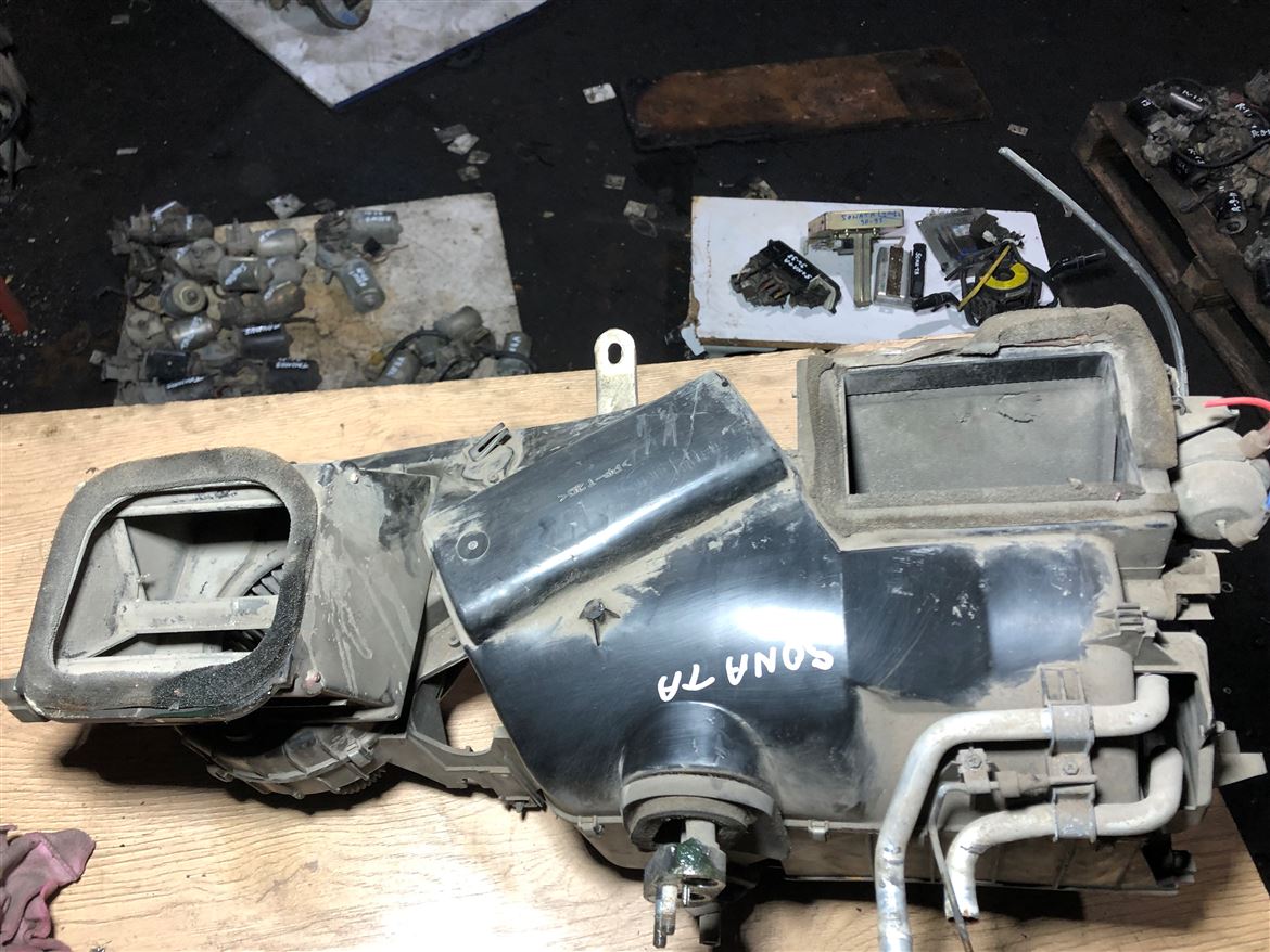 Hyundai Sonata 1991-1997 Klimalı Kalorifer Kazanı Kümbeti