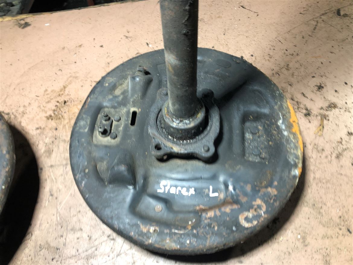 Hyundai Starex Arka Sol Aks Taşıyıcı Kampana