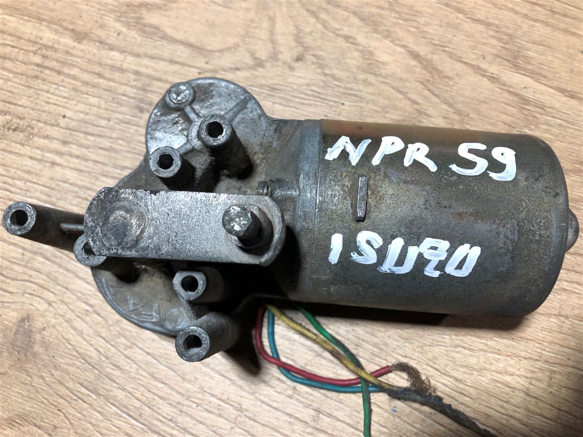 Isuzu NPR Ön Cam Silecek Motoru
