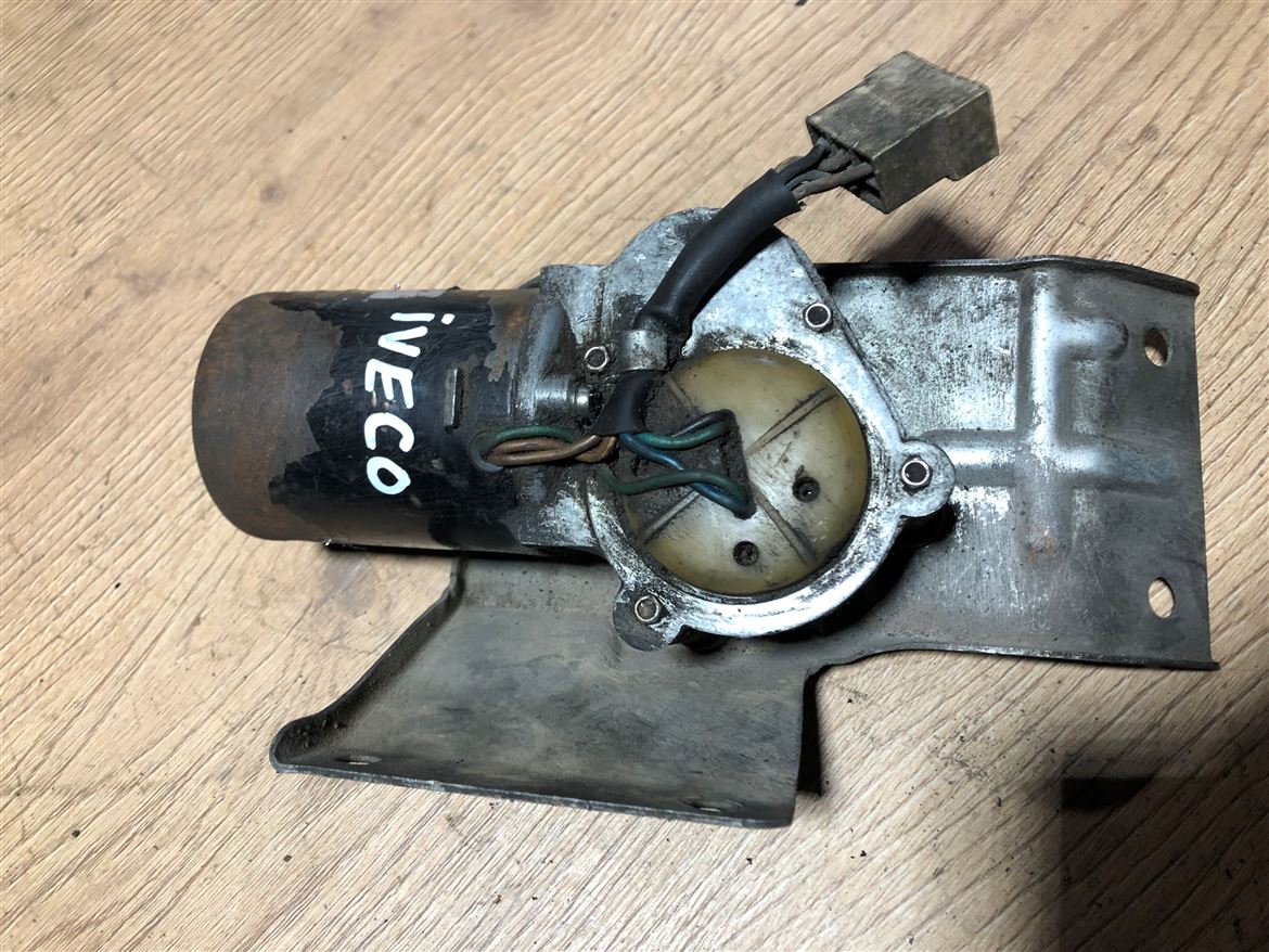 İveco 35.9 65.9 1990-2004 Ön Cam Silecek Motoru
