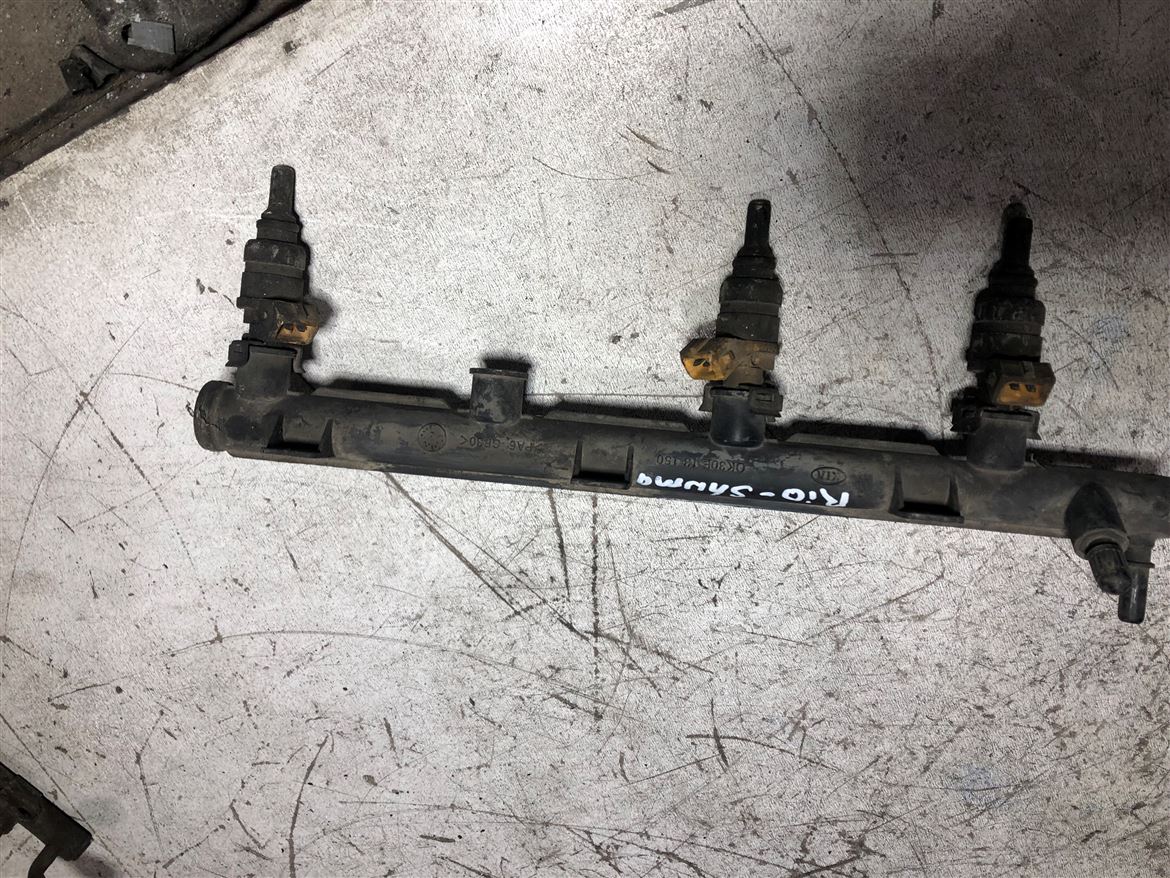 Kia Shuma Rio 1.5-1.6 2002-2006 Enjektör Kütüğü OK30E13150