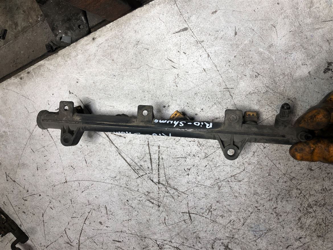 Kia Shuma Rio 1.5-1.6 2002-2006 Enjektör Kütüğü OK30E13150