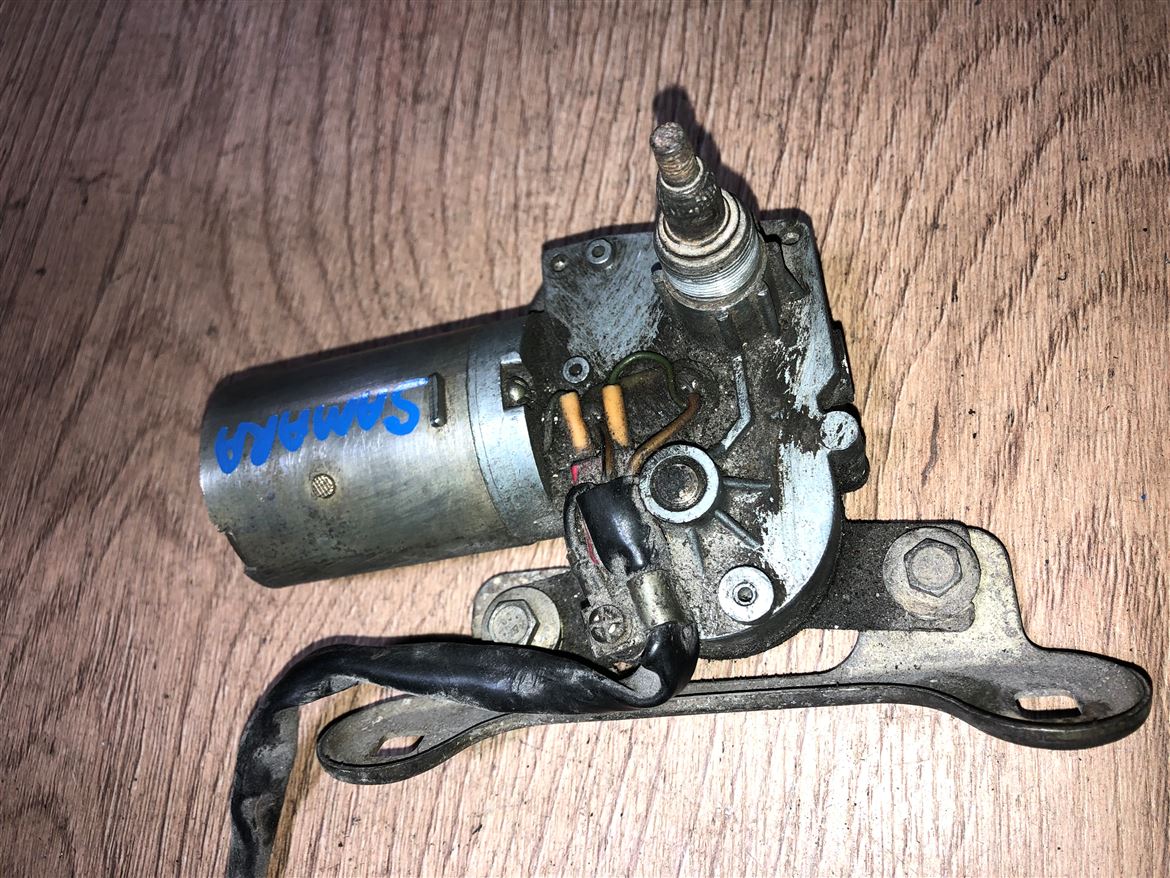 Lada Samara Arka Cam Silecek Motoru (2)