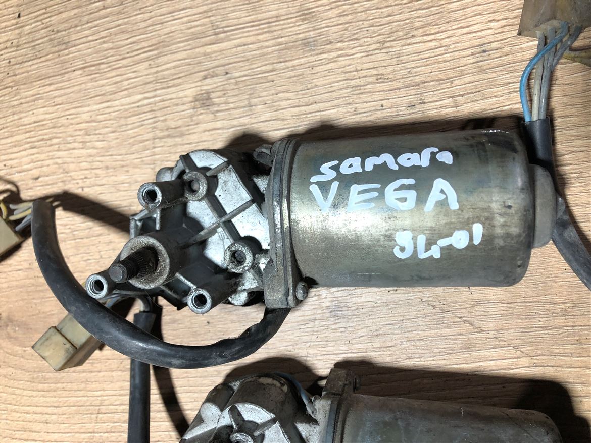 Lada Vega Samara 1994-2001 Ön Cam Silecek Motoru