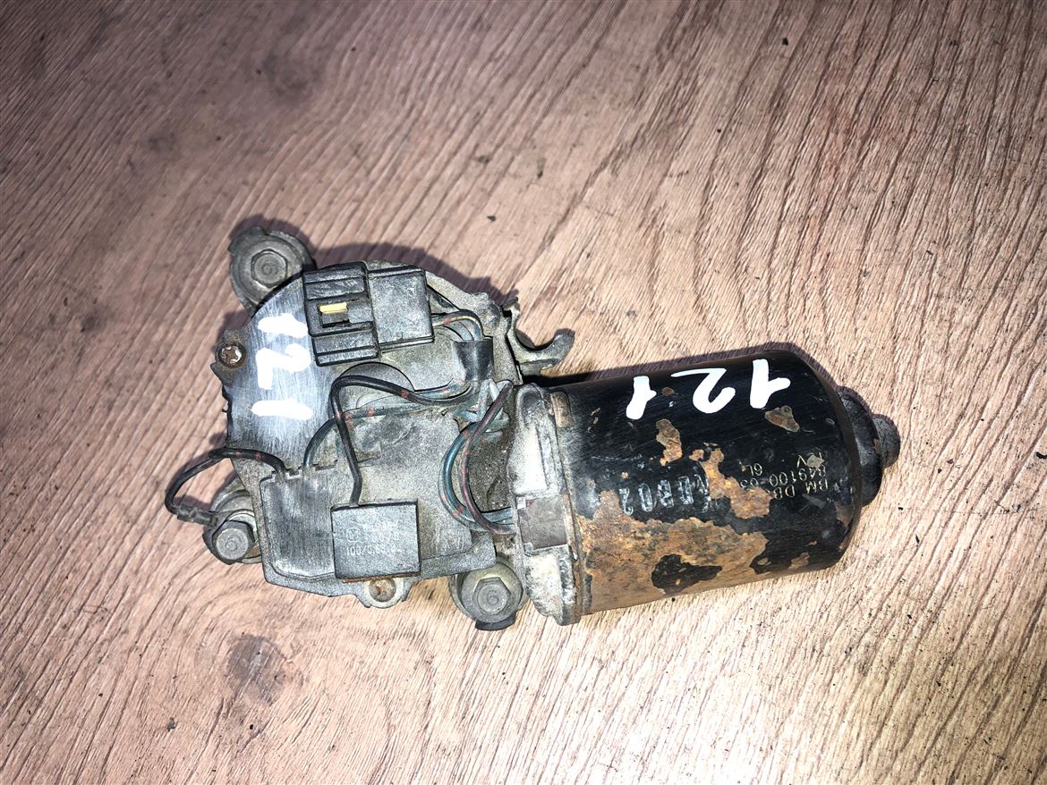 Mazda 121 Ön Cam Silecek Motoru