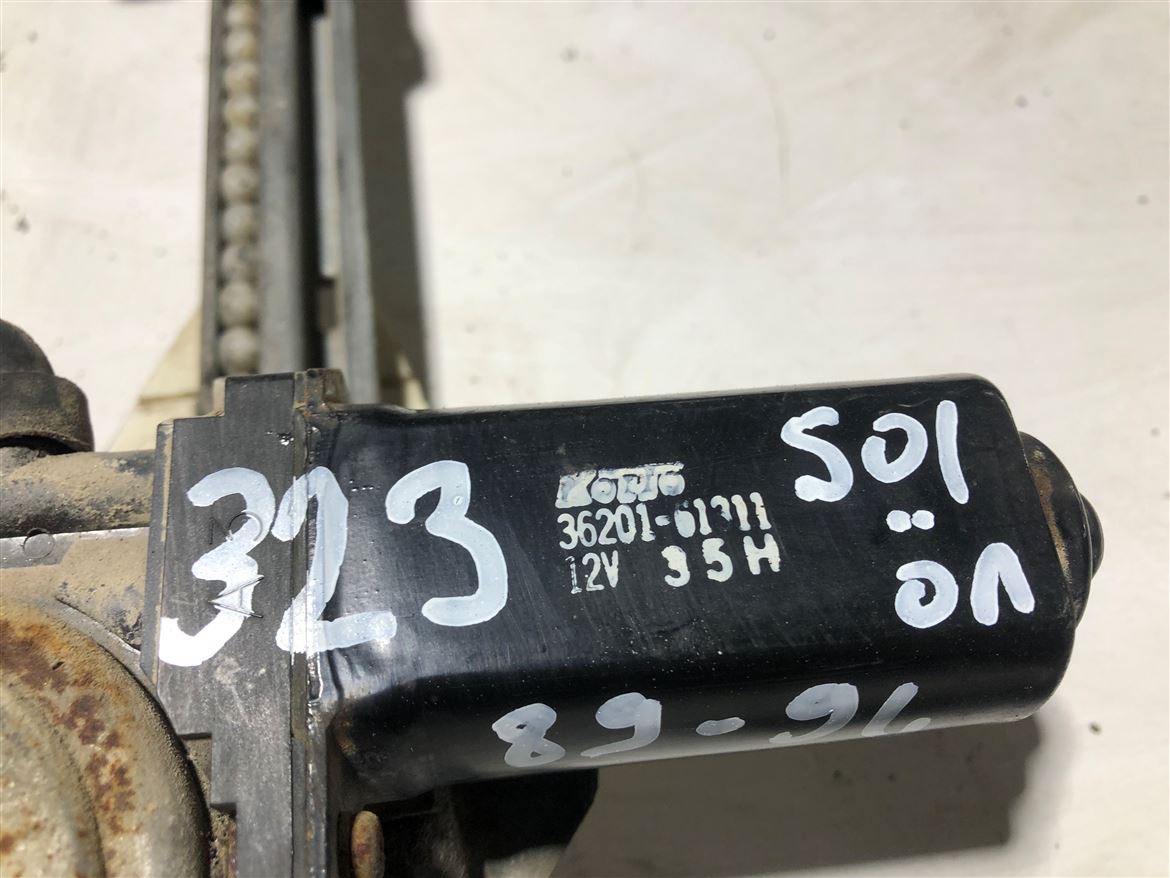 Mazda 323 1989-1994 Sol Ön Kapı Cam Krikosu
