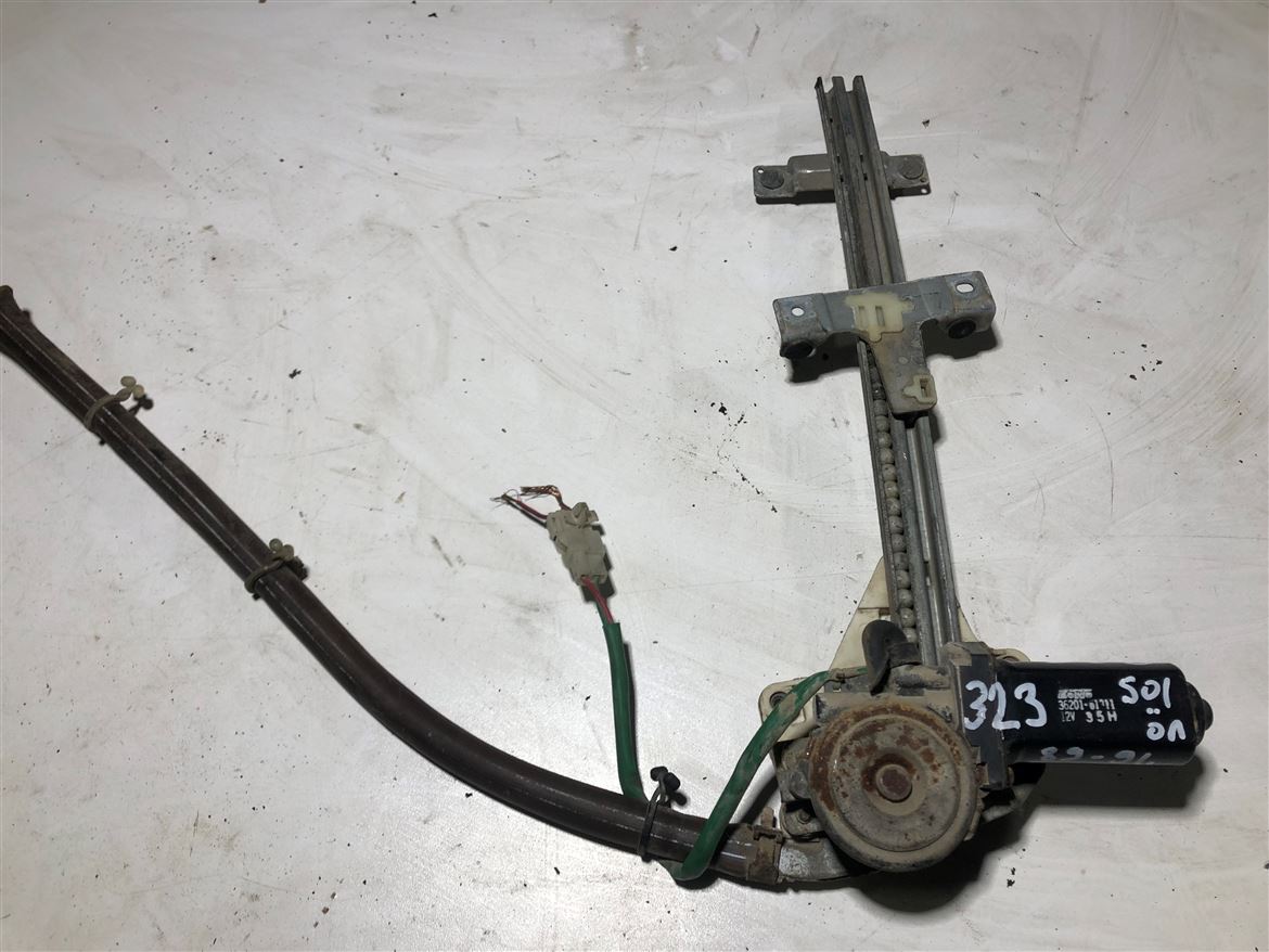 Mazda 323 1989-1994 Sol Ön Kapı Cam Krikosu