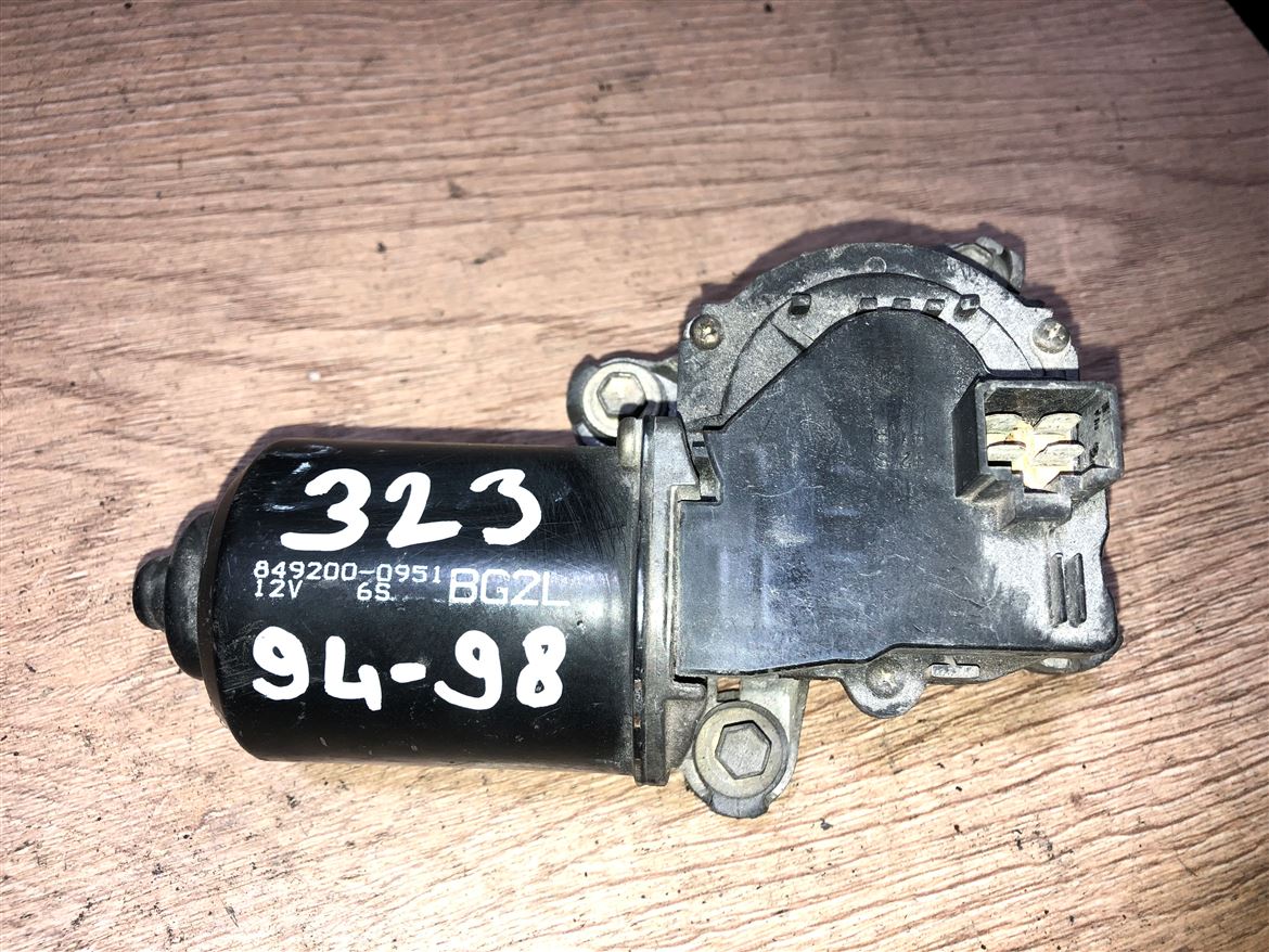 Mazda 323 1994-1998 Ön Cam Silecek Motoru