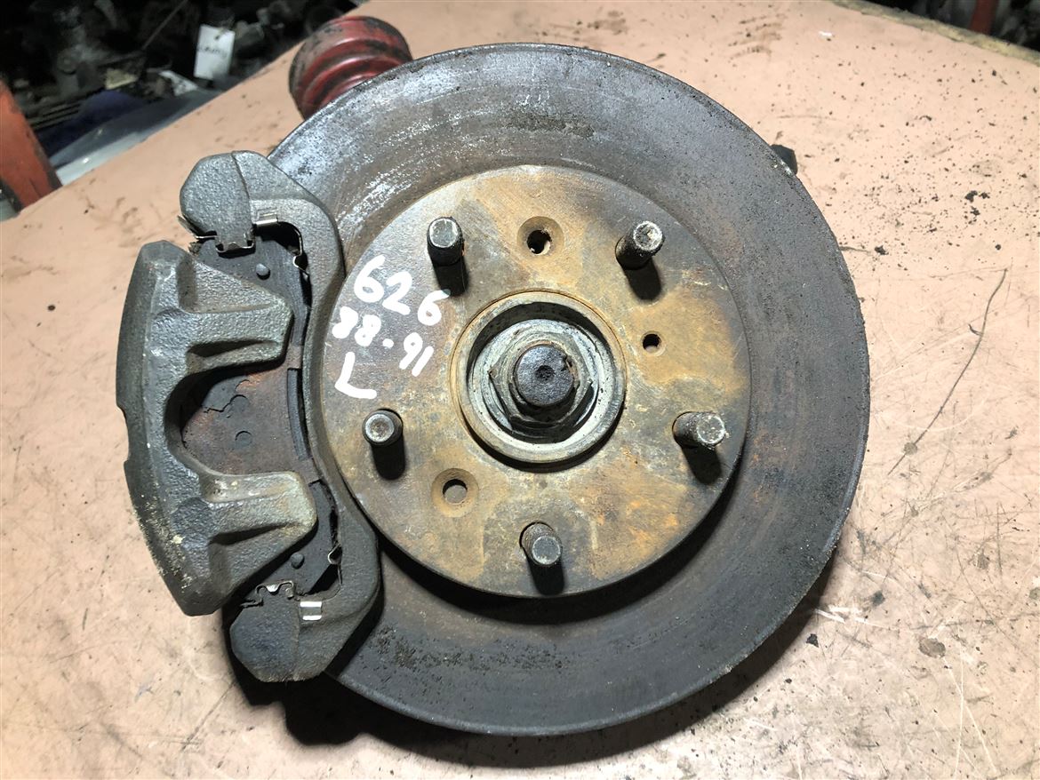 Mazda 626 1988-1991 Sağ Ön Taşıyıcı Porya Aks Kaliper