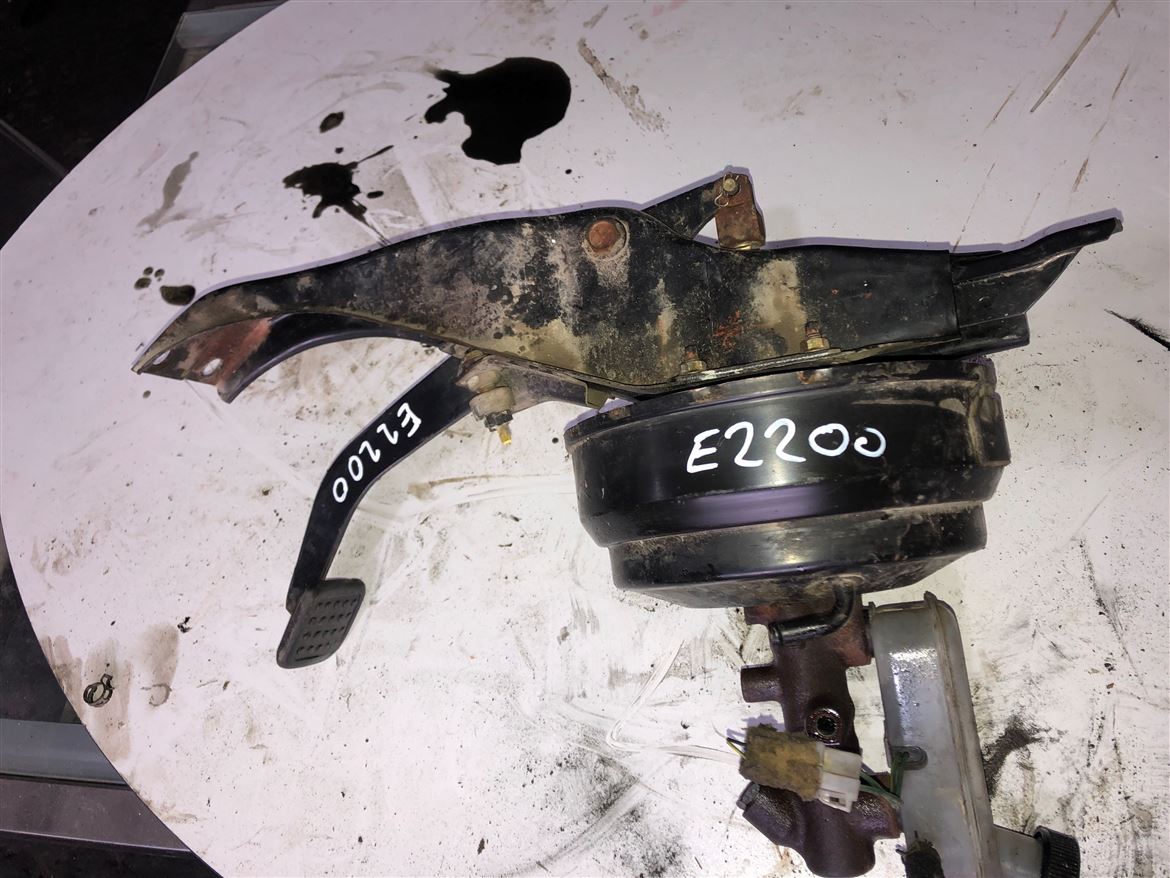 Mazda E2200 Fren Pedalı Wetinghause Fren Merkezi