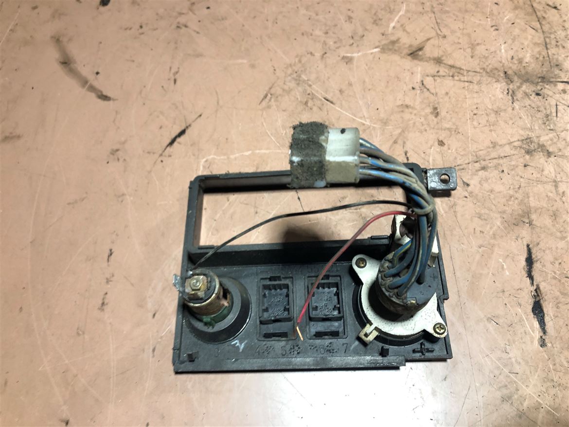 Mazda E2200 Kalorifer Kontrol Paneli