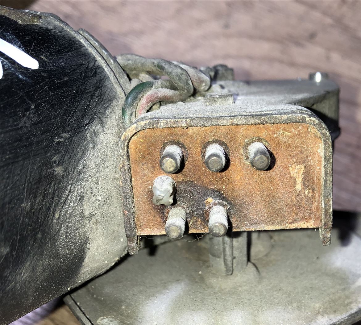 Mercedes W114 W115 1968-1976 Ön Cam Silecek Motoru (2)