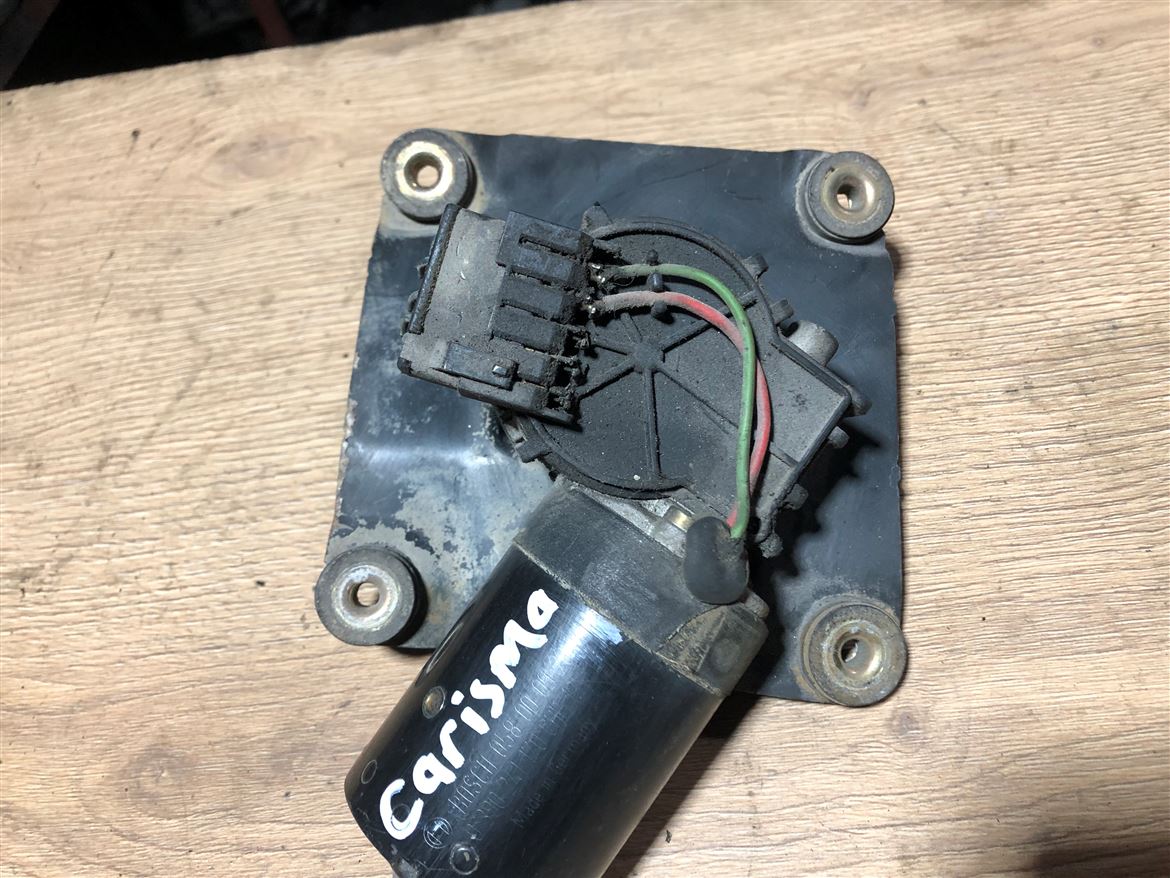 Mitsubishi Carisma Ön Cam Silecek Motoru (3)