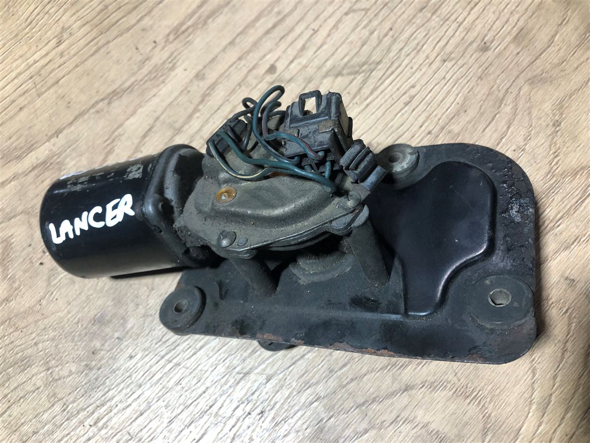 Mitsubishi Lancer Colt 1992-1996 Ön Cam Silecek Motoru (2)