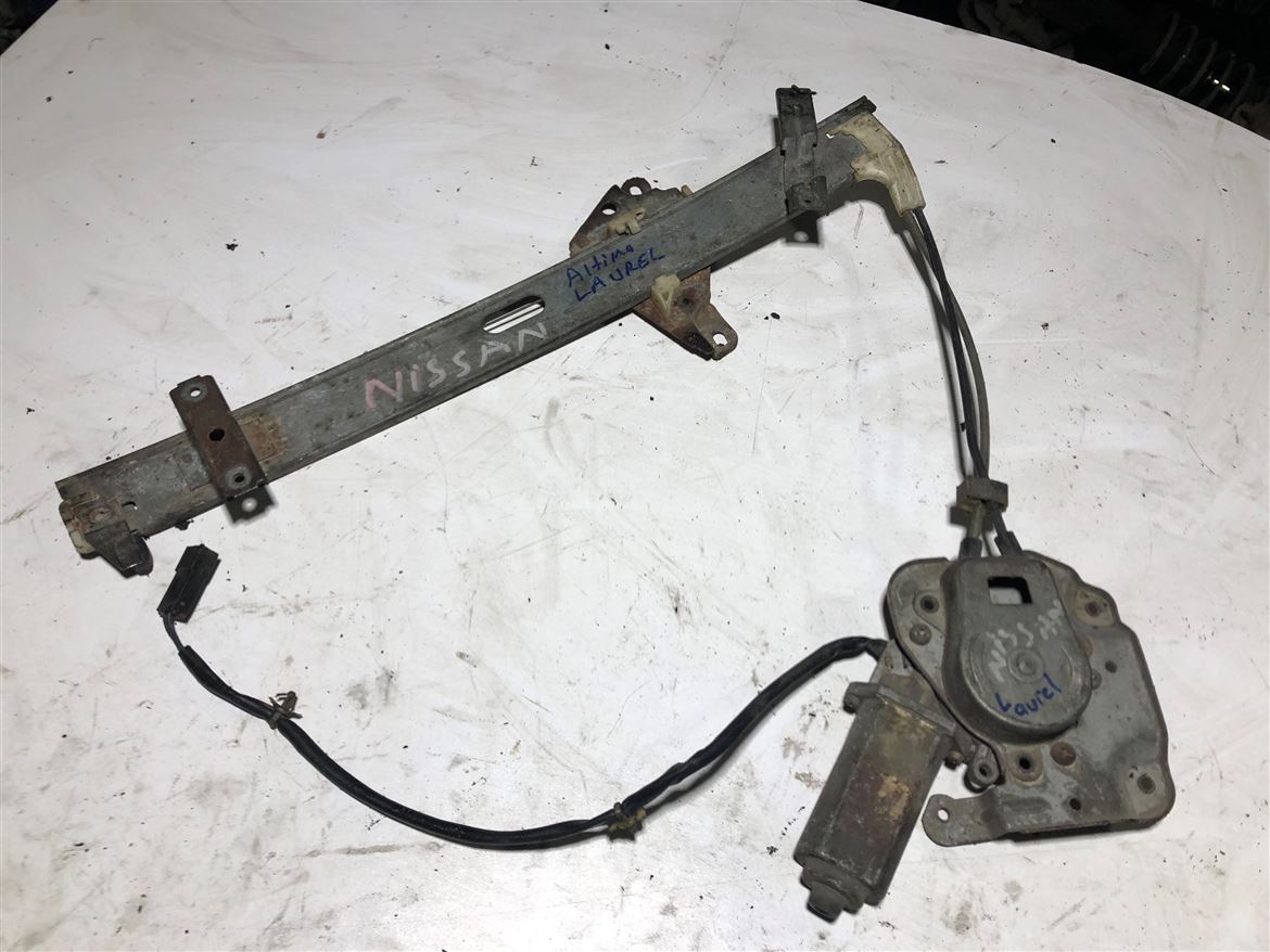 Nissan Altima Laurel Sol Arka Kapı Cam Krikosu