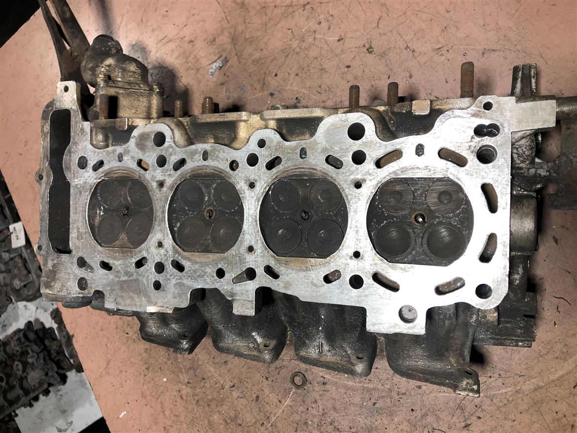 Nissan Primera 2.0 16V 1994-1999 Silindir Kapağı