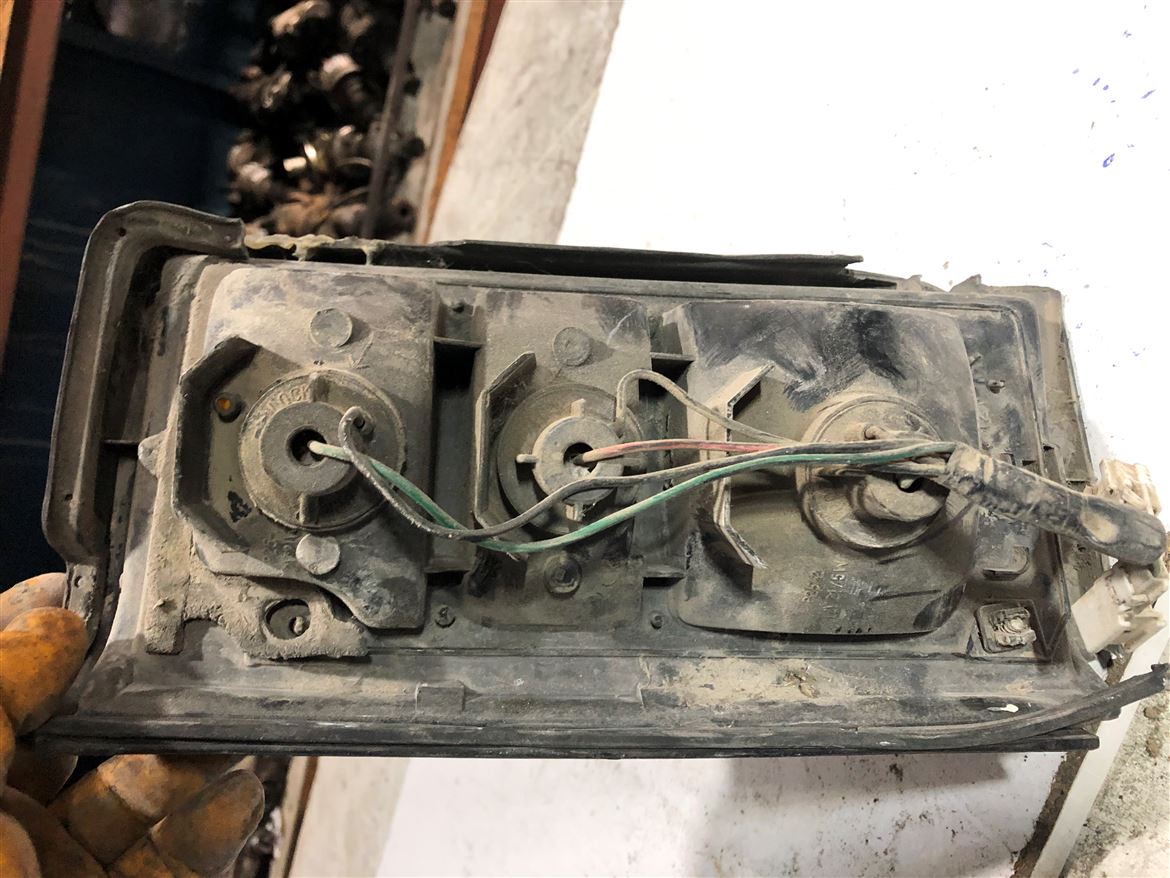 Nissan Urvan Sağ Stop Lambası