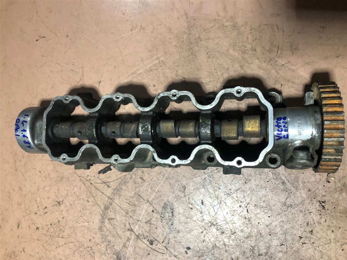 Opel Astra Corsa Vectra Kadett 1.4-1.6-1.8 8V 1987-1996 Eksantrik Yuvası (2)