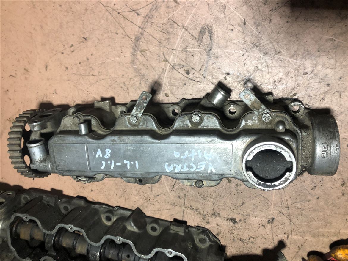 Opel Astra Corsa Vectra Kadett 1.4-1.6-1.8 8V 1987-1996 Eksantrik Yuvası (2)