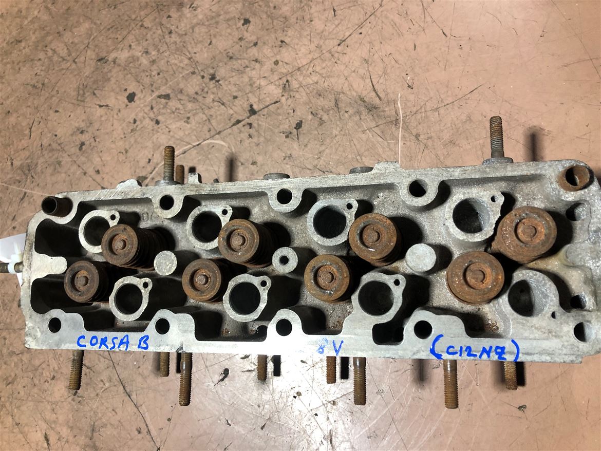 Opel Corsa 1.2i 8V (C12NZ) 1990-1997 Silindir Kapağı 90354882